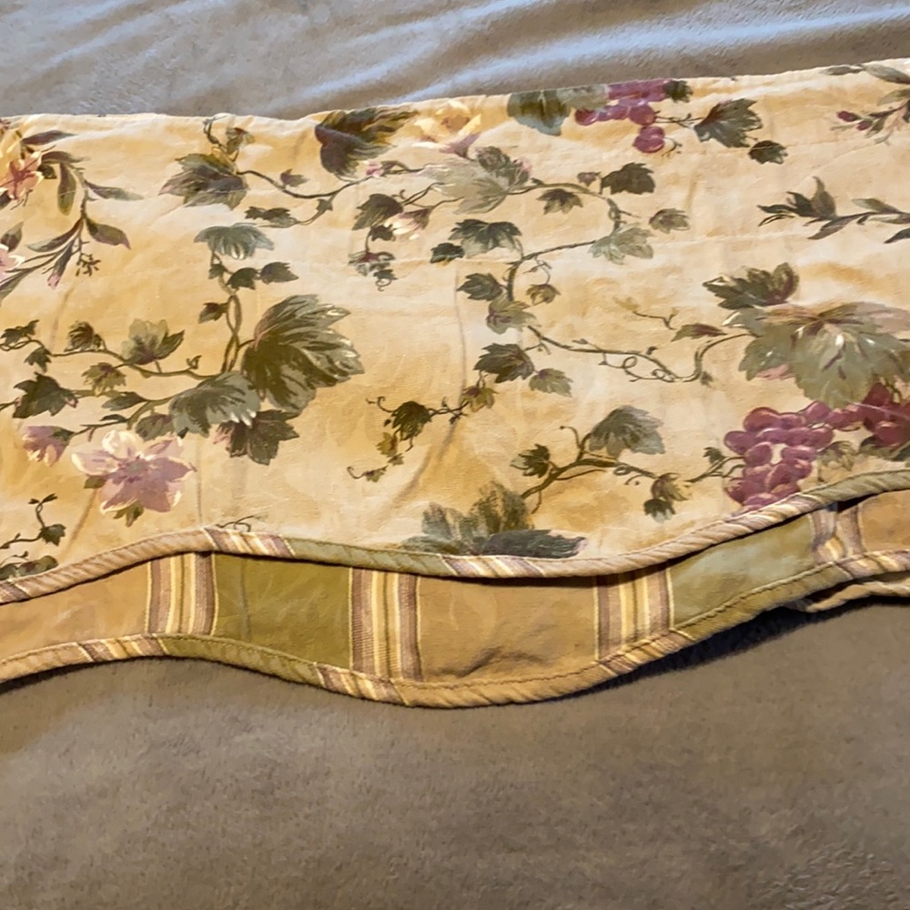 Kitchen  valance s  10. Each